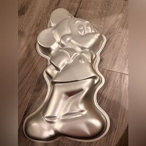 Vintage Wilton Mickey Mouse Shaped Cake Pan - Alluminum Silver